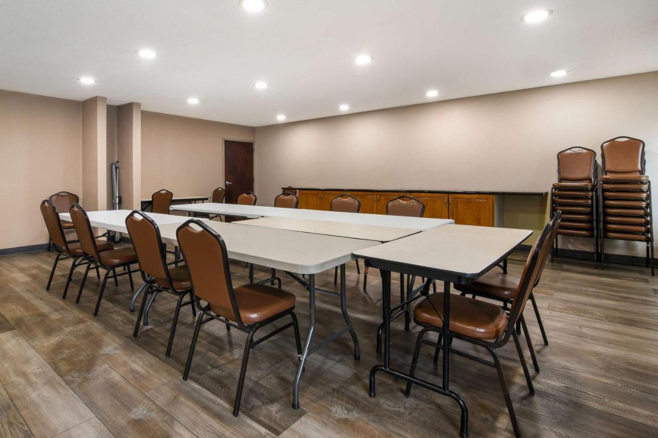 Surestay Plus Hotel Tarboro Екстер'єр фото