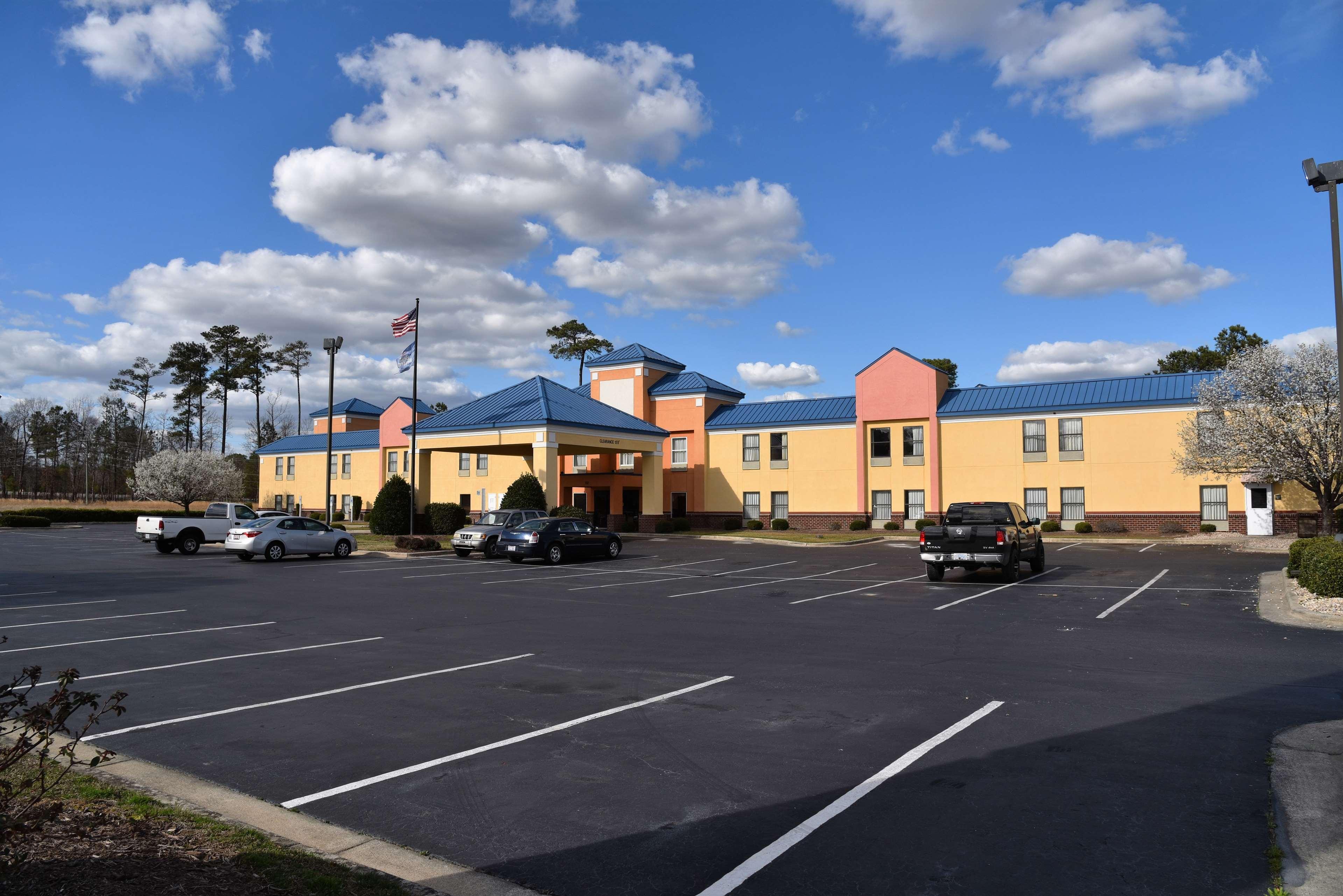 Surestay Plus Hotel Tarboro Екстер'єр фото