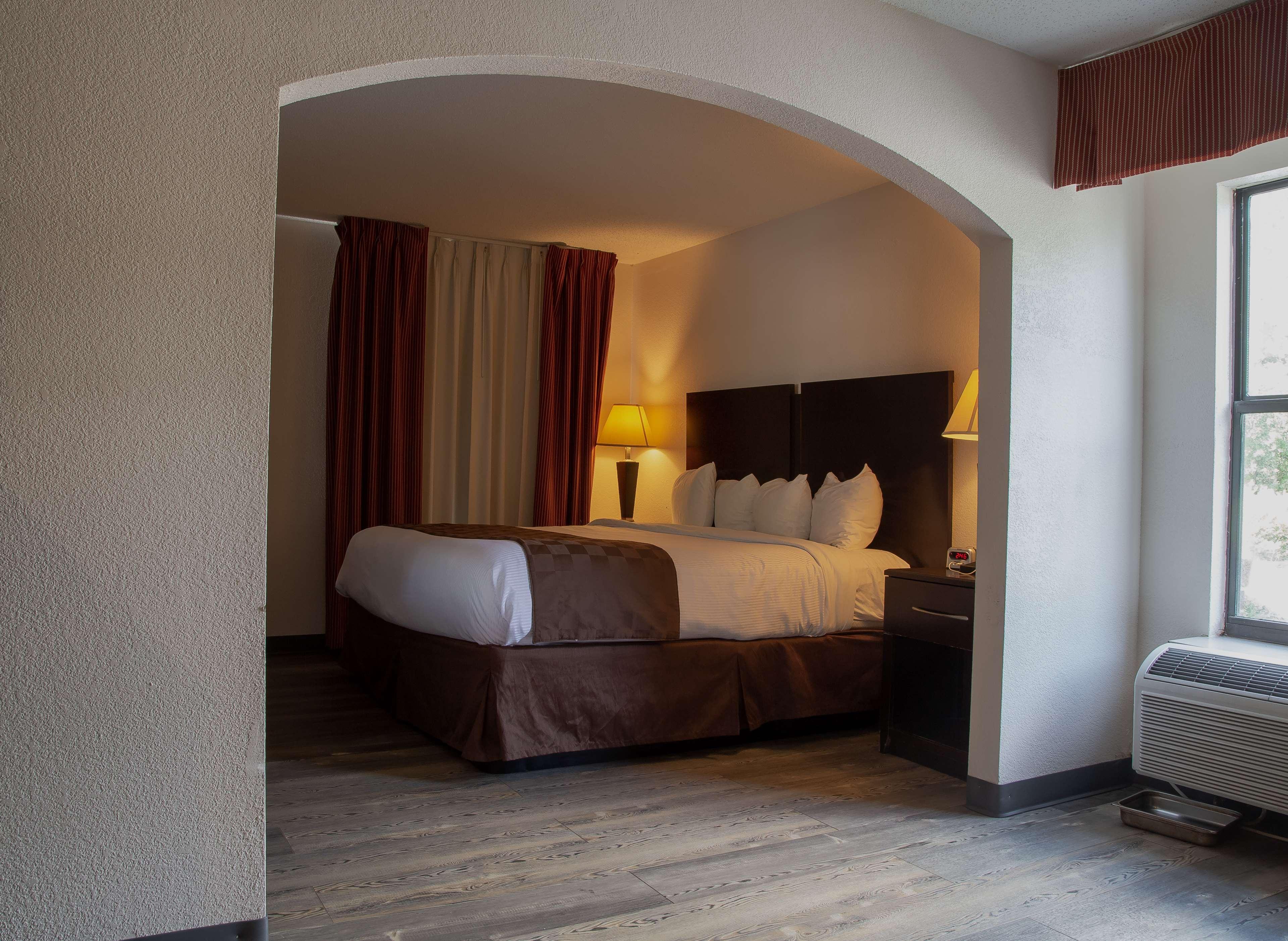 Surestay Plus Hotel Tarboro Екстер'єр фото