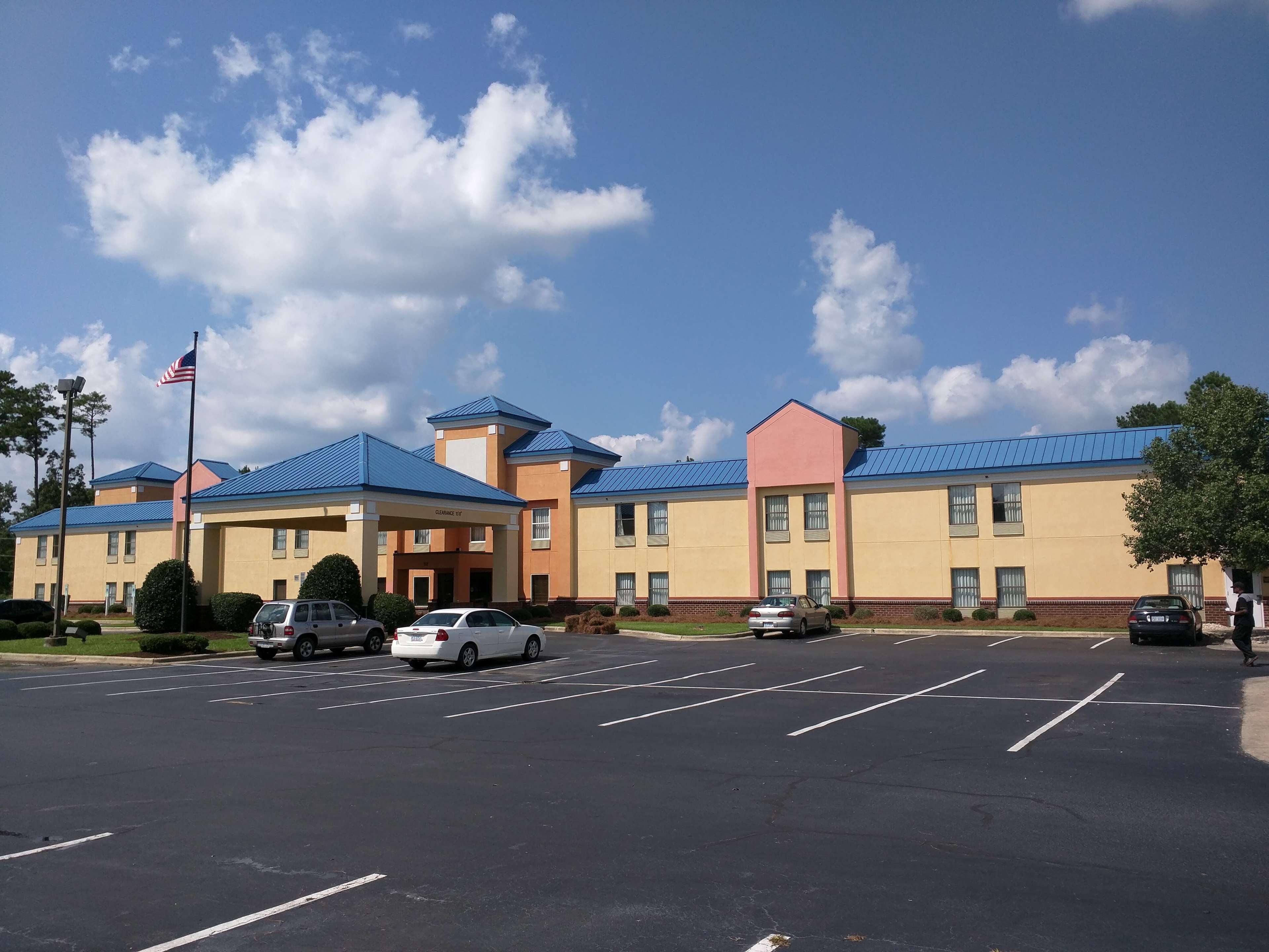 Surestay Plus Hotel Tarboro Екстер'єр фото