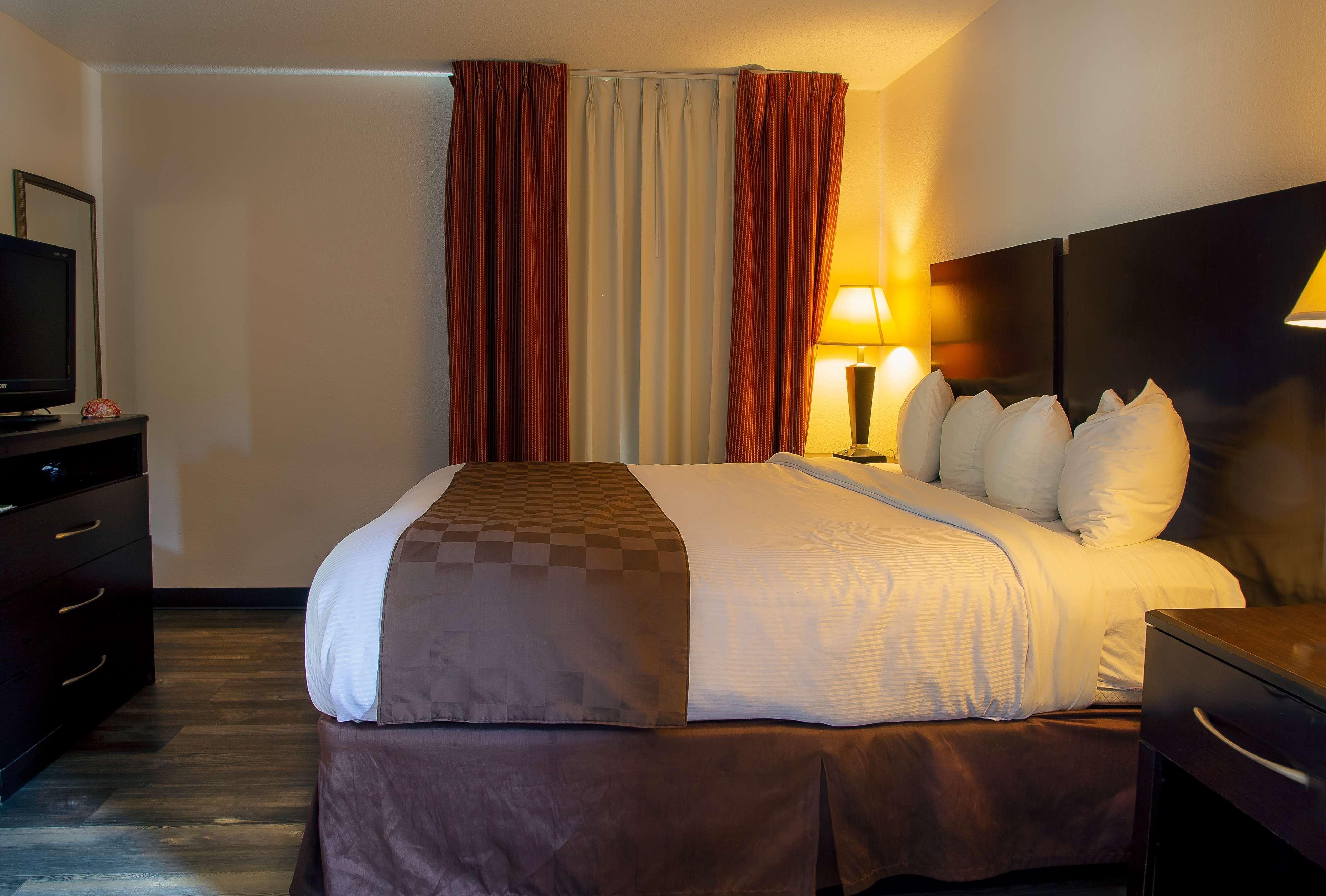 Surestay Plus Hotel Tarboro Екстер'єр фото