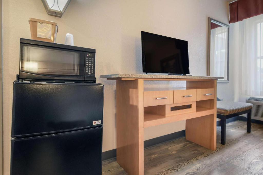 Surestay Plus Hotel Tarboro Екстер'єр фото
