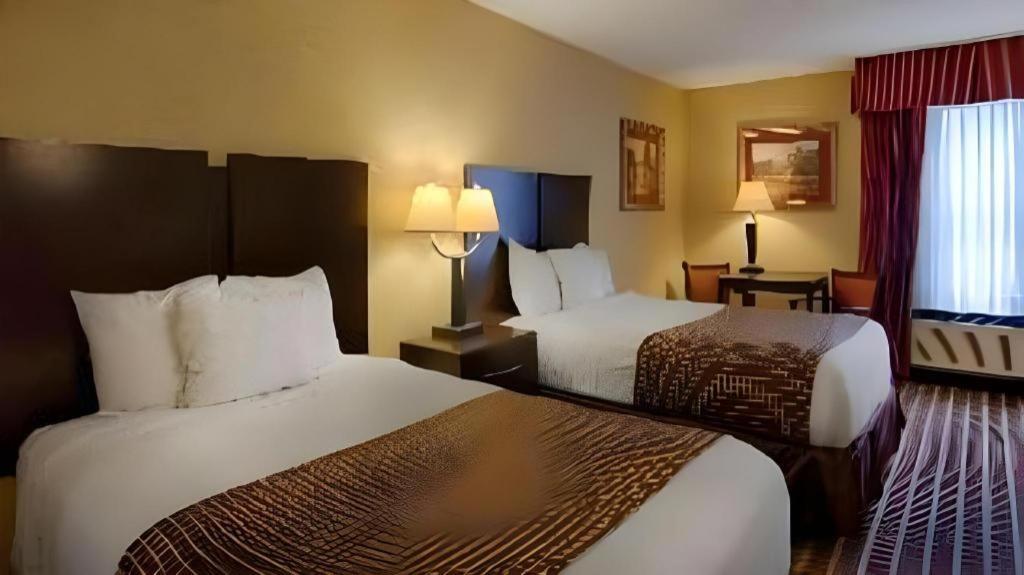 Surestay Plus Hotel Tarboro Екстер'єр фото