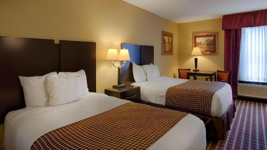 Surestay Plus Hotel Tarboro Екстер'єр фото