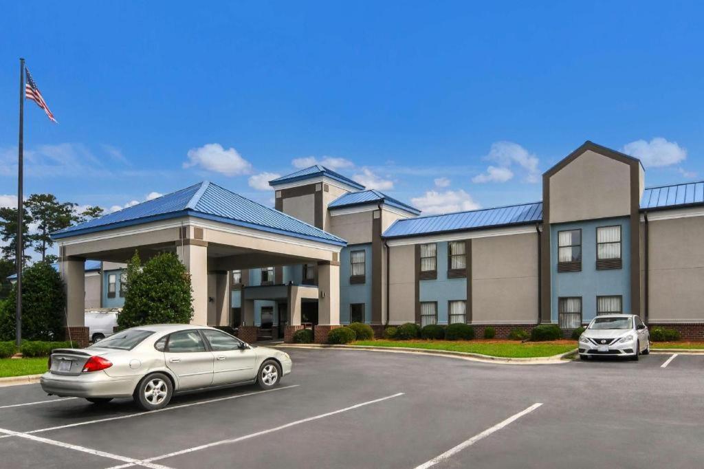 Surestay Plus Hotel Tarboro Екстер'єр фото